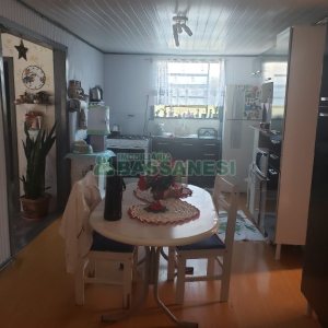Casa com 252m², 5 dormitórios, no bairro Planalto em Caxias do Sul para Comprar