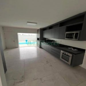 Casa com 215m², 3 dormitórios, 2 vagas, no bairro Bela Vista em Caxias do Sul para Alugar