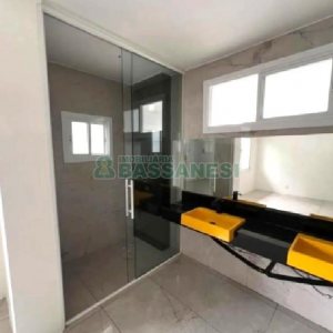 Casa com 215m², 3 dormitórios, 2 vagas, no bairro Bela Vista em Caxias do Sul para Alugar