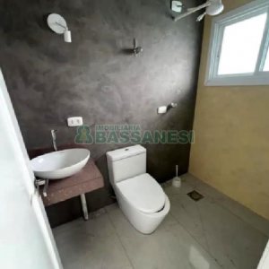 Casa com 215m², 3 dormitórios, 2 vagas, no bairro Bela Vista em Caxias do Sul para Alugar