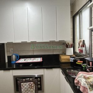 Apto Mobiliado com 68m², 2 dormitórios, 1 vaga, no bairro Centro em Caxias do Sul para Alugar ou Comprar