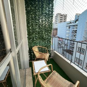 Apto Mobiliado com 68m², 2 dormitórios, 1 vaga, no bairro Centro em Caxias do Sul para Alugar ou Comprar