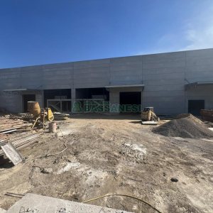 Pavilhão com 3682m², no bairro Cidade Nova em Caxias do Sul para Alugar