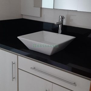 Apto Mobiliado com 93m², 2 dormitórios, 2 vagas, no bairro Cinqüentenário em Caxias do Sul para Alugar