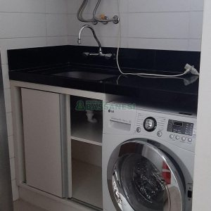 Apto Mobiliado com 93m², 2 dormitórios, 2 vagas, no bairro Cinqüentenário em Caxias do Sul para Alugar