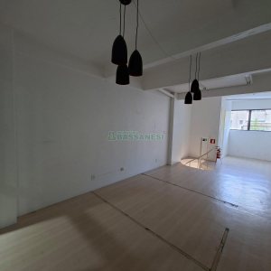Loja com 37m², 1 vaga, no bairro São Pelegrino em Caxias do Sul para Alugar