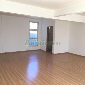 Sala com 60m², no bairro Centro em Caxias do Sul para Alugar