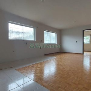 Casa com 283m², 5 dormitórios, 3 vagas, no bairro Jardim América em Caxias do Sul para Alugar ou Comprar