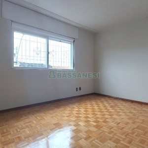 Casa com 283m², 5 dormitórios, 3 vagas, no bairro Jardim América em Caxias do Sul para Alugar ou Comprar