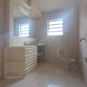 Casa com 283m², 5 dormitórios, 3 vagas, no bairro Jardim América em Caxias do Sul para Alugar ou Comprar