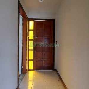 Casa com 283m², 5 dormitórios, 3 vagas, no bairro Jardim América em Caxias do Sul para Alugar ou Comprar