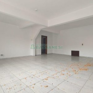 Casa com 283m², 5 dormitórios, 3 vagas, no bairro Jardim América em Caxias do Sul para Alugar ou Comprar