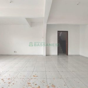 Casa com 283m², 5 dormitórios, 3 vagas, no bairro Jardim América em Caxias do Sul para Alugar ou Comprar