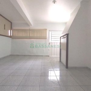 Casa com 283m², 5 dormitórios, 3 vagas, no bairro Jardim América em Caxias do Sul para Alugar ou Comprar