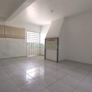Casa com 283m², 5 dormitórios, 3 vagas, no bairro Jardim América em Caxias do Sul para Alugar ou Comprar