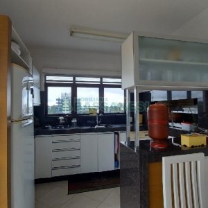 Apto/Cobertura com 328m², 3 dormitórios, 4 vagas, no bairro De Lazzer em Caxias do Sul para Comprar