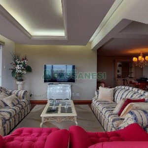 Apto/Cobertura com 328m², 3 dormitórios, 4 vagas, no bairro De Lazzer em Caxias do Sul para Comprar