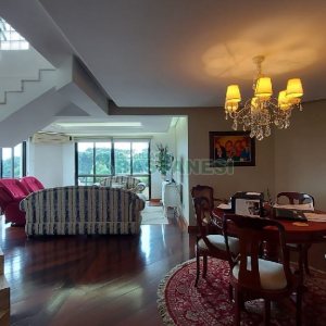 Apto/Cobertura com 328m², 3 dormitórios, 4 vagas, no bairro De Lazzer em Caxias do Sul para Comprar