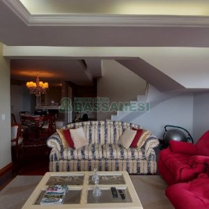 Apto/Cobertura com 328m², 3 dormitórios, 4 vagas, no bairro De Lazzer em Caxias do Sul para Comprar