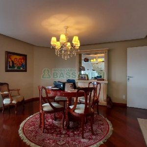 Apto/Cobertura com 328m², 3 dormitórios, 4 vagas, no bairro De Lazzer em Caxias do Sul para Comprar