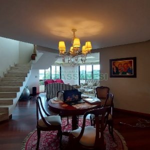 Apto/Cobertura com 328m², 3 dormitórios, 4 vagas, no bairro De Lazzer em Caxias do Sul para Comprar