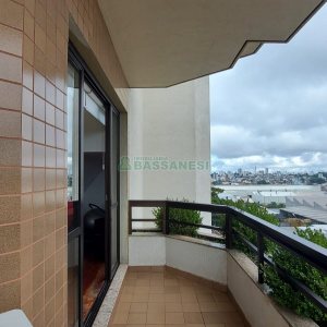 Apto/Cobertura com 328m², 3 dormitórios, 4 vagas, no bairro De Lazzer em Caxias do Sul para Comprar