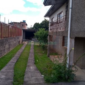 Casa com 168m², 5 dormitórios, 2 vagas, no bairro Pedras Brancas em São Marcos para Comprar