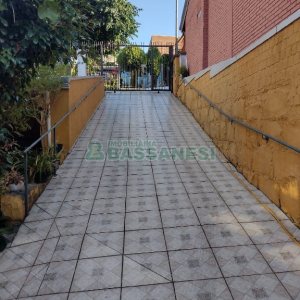 Casa, 5 dormitórios, 4 vagas, no bairro Cruzeiro em Caxias do Sul para Comprar