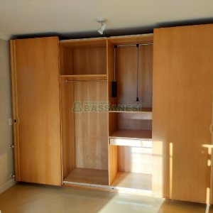 Apartamento, 3 dormitórios, 2 vagas, no bairro Centro em Caxias do Sul para Comprar