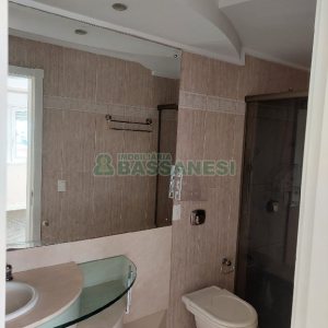 Apartamento, 3 dormitórios, 2 vagas, no bairro Centro em Caxias do Sul para Comprar