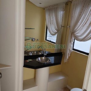 Apartamento, 3 dormitórios, 2 vagas, no bairro Centro em Caxias do Sul para Comprar