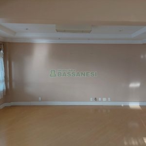 Apartamento, 3 dormitórios, 2 vagas, no bairro Centro em Caxias do Sul para Comprar