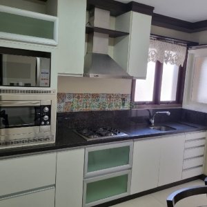 Apto Mobiliado com 99m², 3 dormitórios, 1 vaga, no bairro Medianeira em Caxias do Sul para Comprar