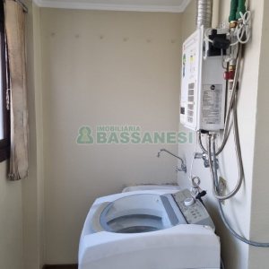 Apto Mobiliado com 99m², 3 dormitórios, 1 vaga, no bairro Medianeira em Caxias do Sul para Comprar