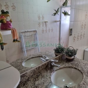 Apto Mobiliado com 99m², 3 dormitórios, 1 vaga, no bairro Medianeira em Caxias do Sul para Comprar