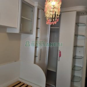 Apto Mobiliado com 99m², 3 dormitórios, 1 vaga, no bairro Medianeira em Caxias do Sul para Comprar