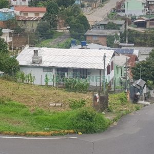 Terreno com 390m², no bairro Marechal Floriano em Caxias do Sul para Comprar