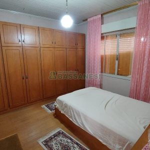 Casa com 85m², 3 dormitórios, 3 vagas, no bairro Santa Catarina em Caxias do Sul para Comprar