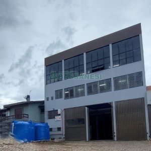 Loja Subsolo com 550m², no bairro De Lazzer em Caxias do Sul para Alugar