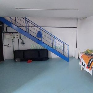 Loja Subsolo com 550m², no bairro De Lazzer em Caxias do Sul para Alugar