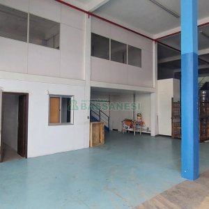 Loja Subsolo com 550m², no bairro De Lazzer em Caxias do Sul para Alugar