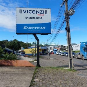 Loja com 400m², no bairro De Lazzer em Caxias do Sul para Alugar