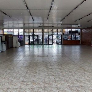 Loja com 400m², no bairro De Lazzer em Caxias do Sul para Alugar