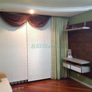 Pavilhão com 400m², no bairro Cruzeiro em Caxias do Sul para Comprar