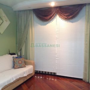 Pavilhão com 400m², no bairro Cruzeiro em Caxias do Sul para Comprar