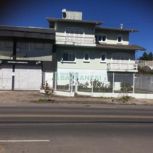 Pavilhão com 400m², no bairro Cruzeiro em Caxias do Sul para Comprar