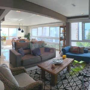 Apto Mobiliado com 174m², 3 dormitórios, 2 vagas, no bairro Lourdes em Caxias do Sul para Comprar