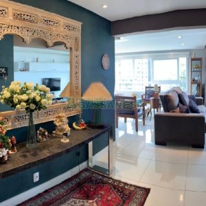 Apto Mobiliado com 174m², 3 dormitórios, 2 vagas, no bairro Lourdes em Caxias do Sul para Comprar