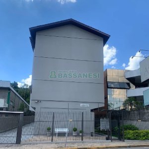 Apartamento com 69m², 2 dormitórios, 2 vagas, no bairro Santa Catarina em Caxias do Sul para Comprar