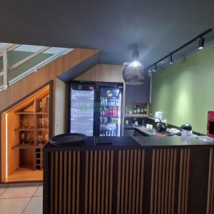 Loja com 196m², no bairro Lourdes em Caxias do Sul para Comprar
